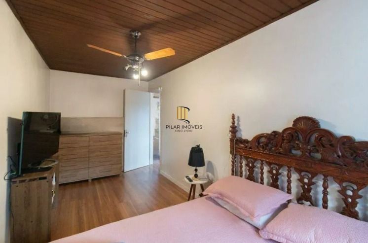 Venda de Casa 3 Dormitórios com Suíte e Churrasqueira no Partenon