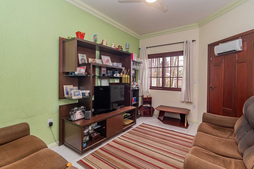 Casa de 3 dormitórios à venda Bairro Rubem Berta - Porto Alegre