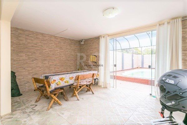 Casa para Venda - 238.35m², 4 dormitórios, sendo 1 suites, 2 vagas - Nonoai