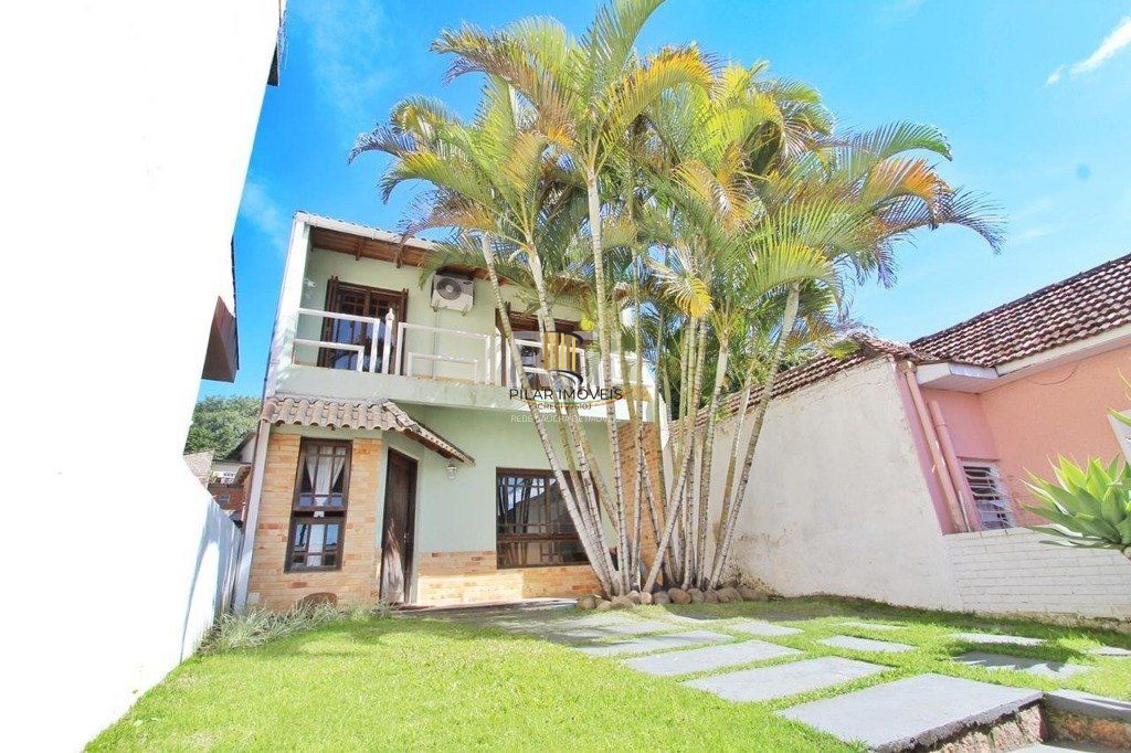 Casa para Venda - 260m², 5 dormitórios, sendo 2 suites, 4 vagas - Teresópolis - Pilar Imóveis