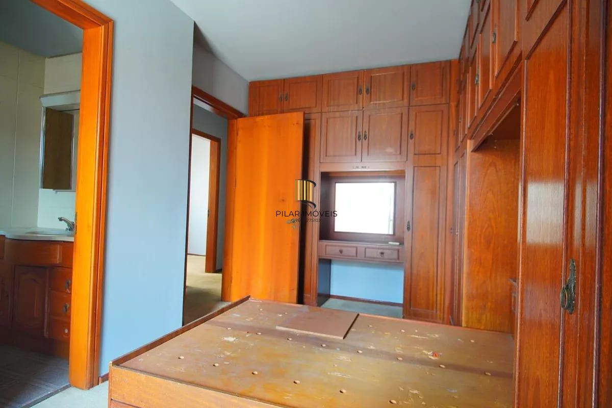 Apartamento de 3 dormitórios à venda em Petrópolis - Porto Alegre