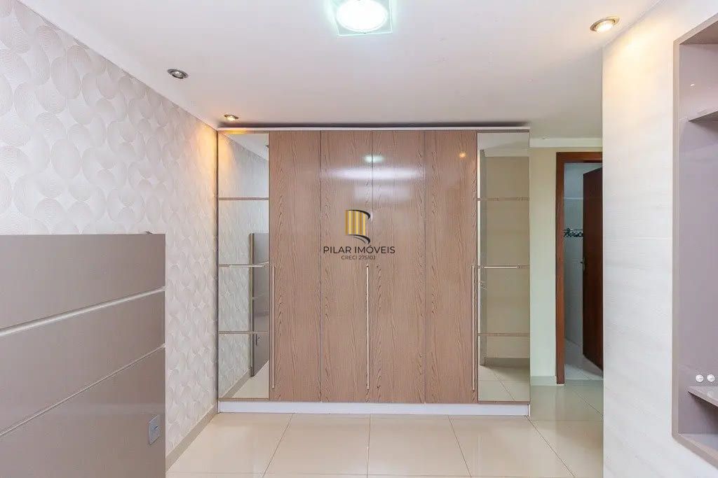 Cobertura à Venda com 2 Dormitórios no Bairro Cristal – Porto Alegre