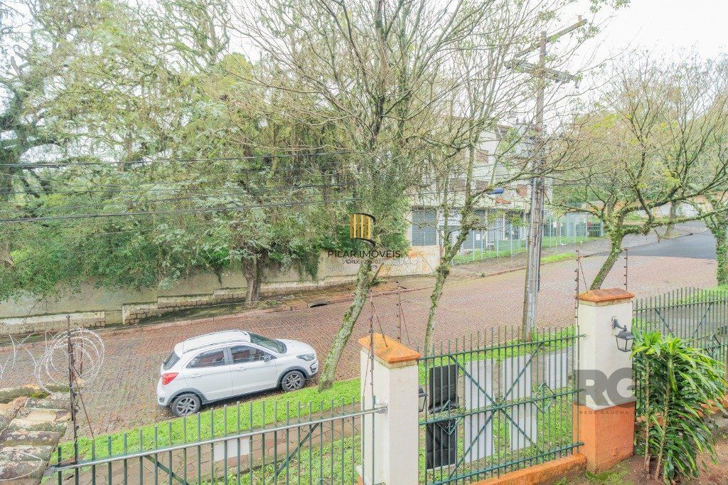 Casa em condomínio de 127m² no bairro Teresópolis