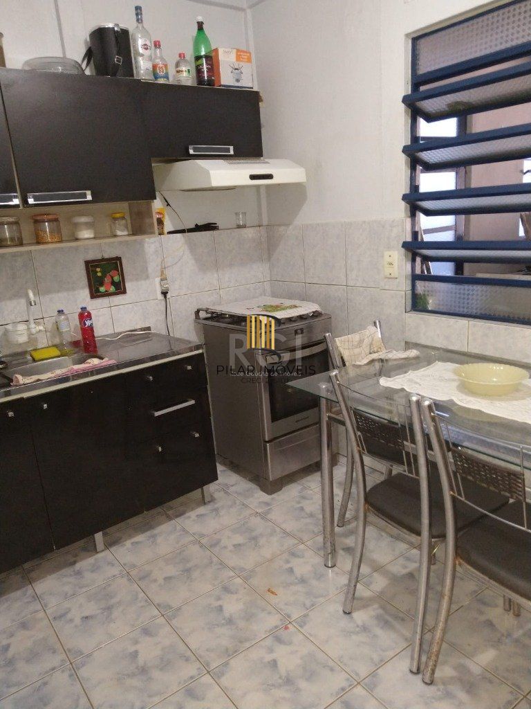 Casa para Venda - 76m², 5 dormitórios, 3 vagas - Santo Antonio