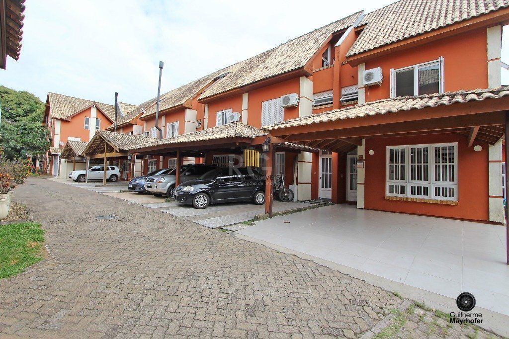 Casa de Condomínio 4 dormitórios no bairro Medianeira