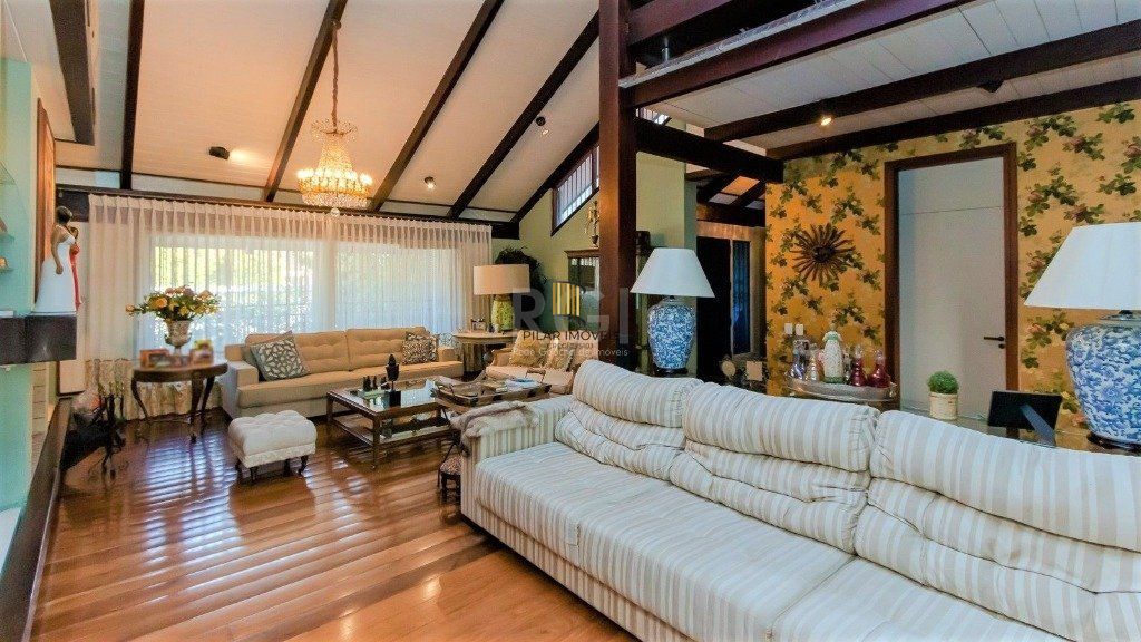 Casa De 602m²,  Bairro Bela Vista