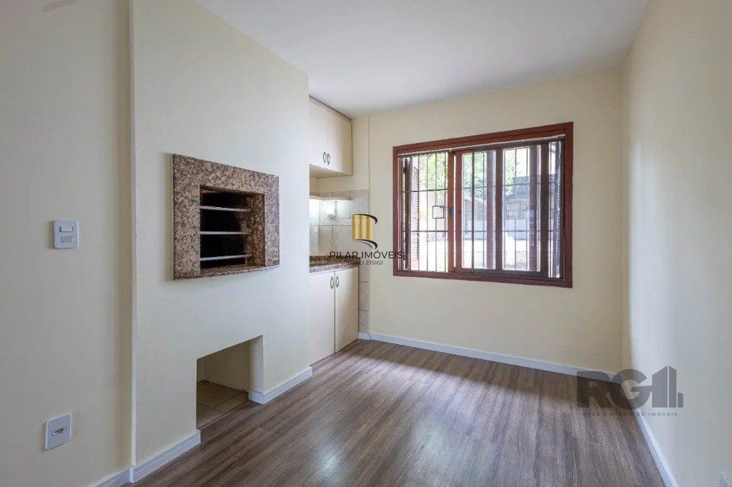 Casa com 5 dormitórios no bairro Jardim Carvalho
