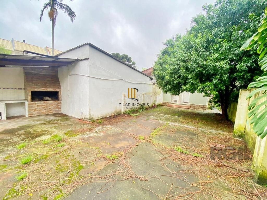 Casa 6 dormitórios no bairro Teresópolis