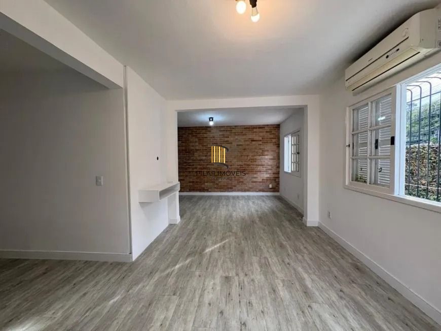Casa 3 dormitórios à venda no bairro Nonoai, Porto Alegre