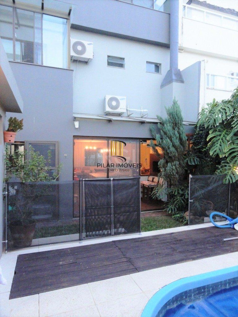 Casa para Venda - 165m², 3 dormitórios, sendo 3 suites, 1 vaga - Hípica
