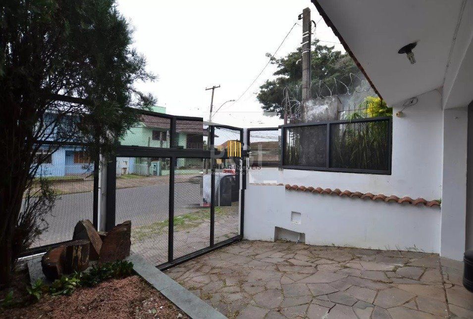 Casa para Venda - 267m², 4 dormitórios, sendo 1 suites, 2 vagas - Tristeza