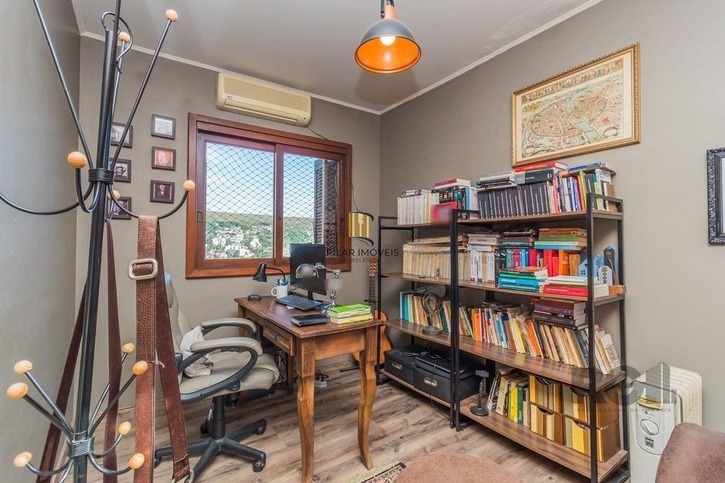 Casa em Condomínio 199m² - 3 dormitórios, 2 vagas no bairro Nonoai