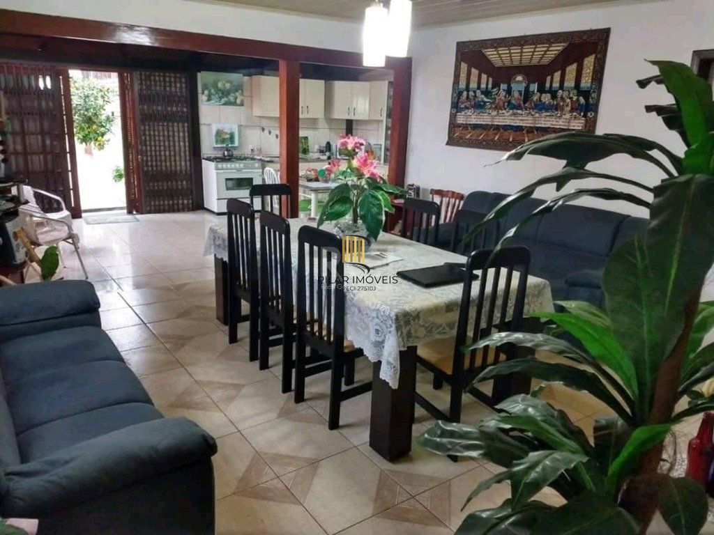 Casa para Venda - 320m², 4 dormitórios, 2 vagas - Vila Nova