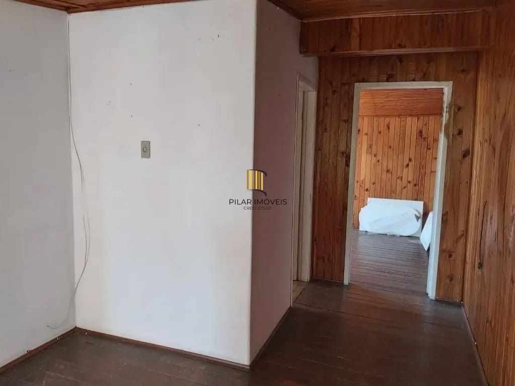 Casa com 4 dormitórios no bairro Passo da Areia