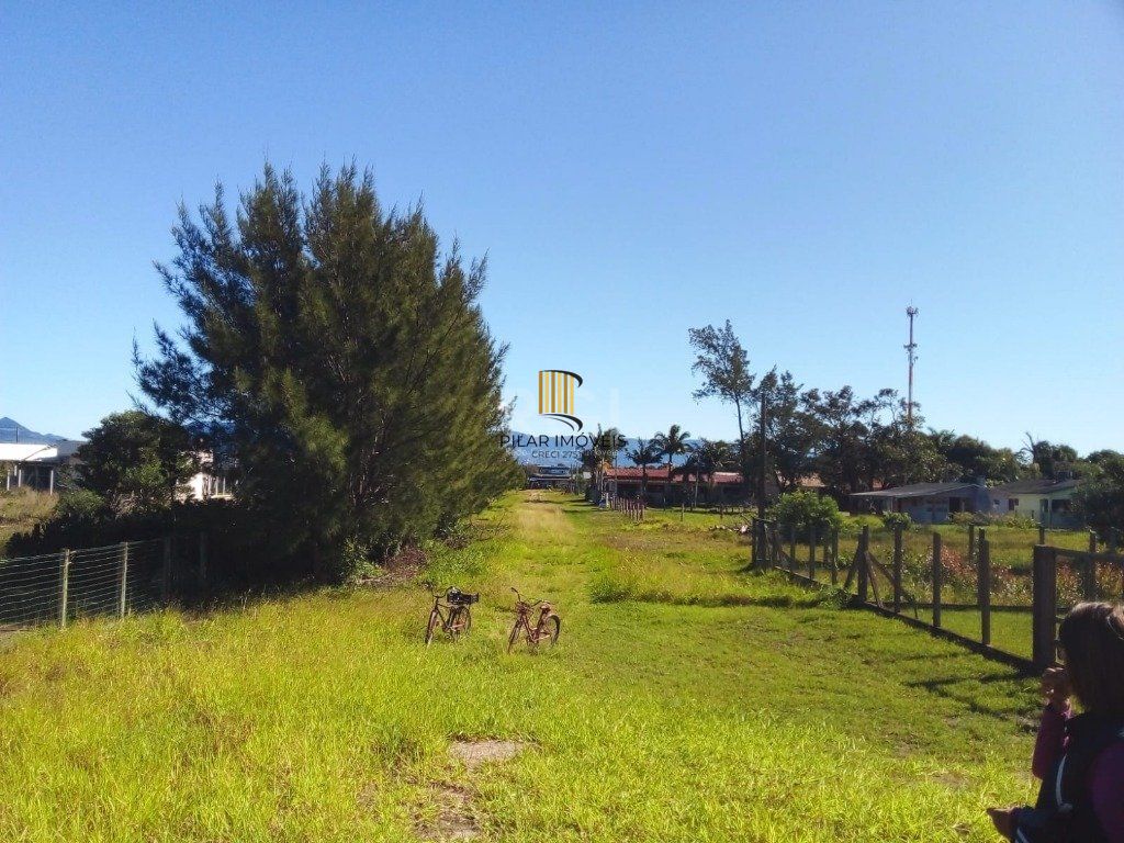 Casa para Venda - 600m², 3 dormitórios, 1 vaga - Interpraias