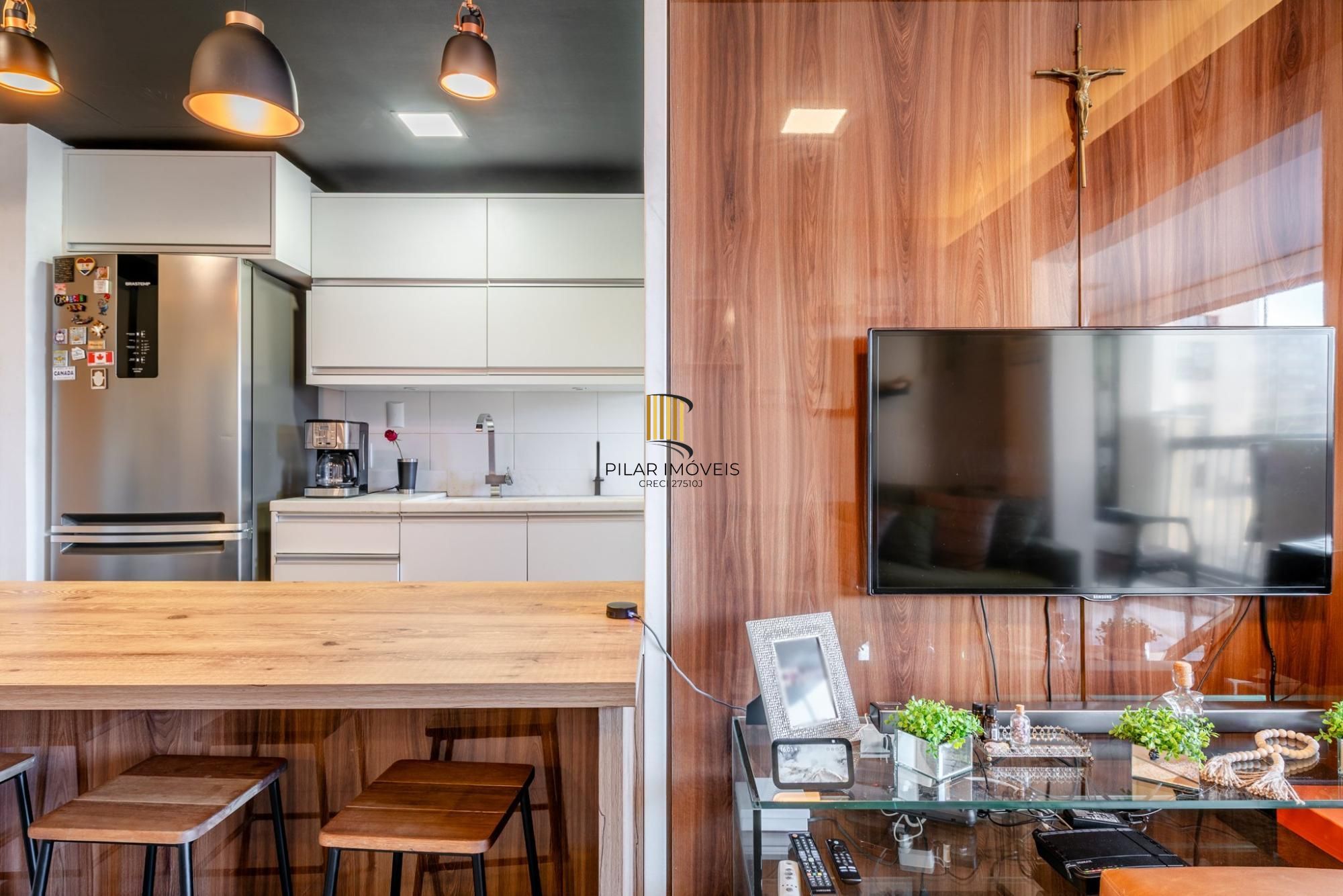 Apartamento de 1 dormitório á venda em Três Figueiras, Porto Alegre.