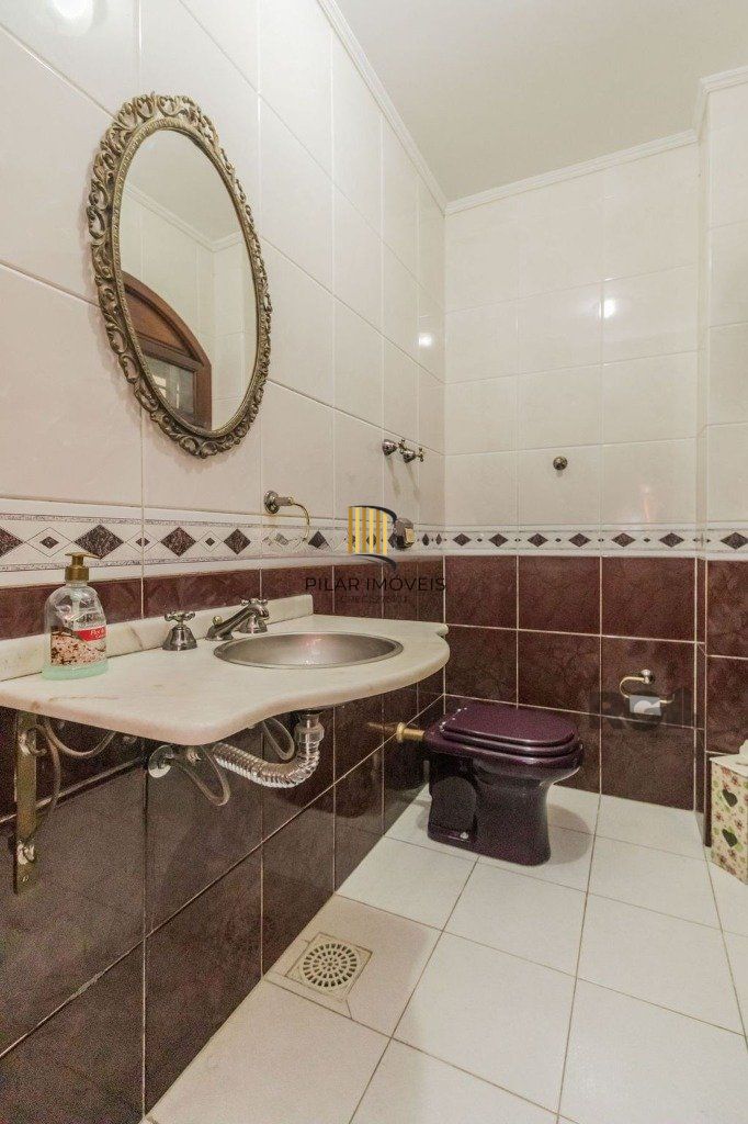 Casa com 287m², 5 dormitórios, piscina, 4 vagas no bairro Jardim Itu