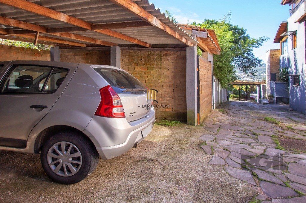 Casa em condomínio de 177m², 3 dormitórios, 1 vaga no bairro Ipanema
