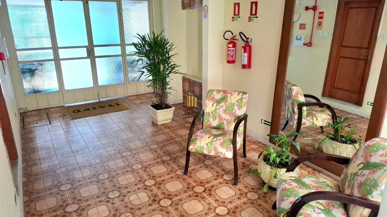 APTO 3 DORM COM DEPENDENCIA EMPREGADA