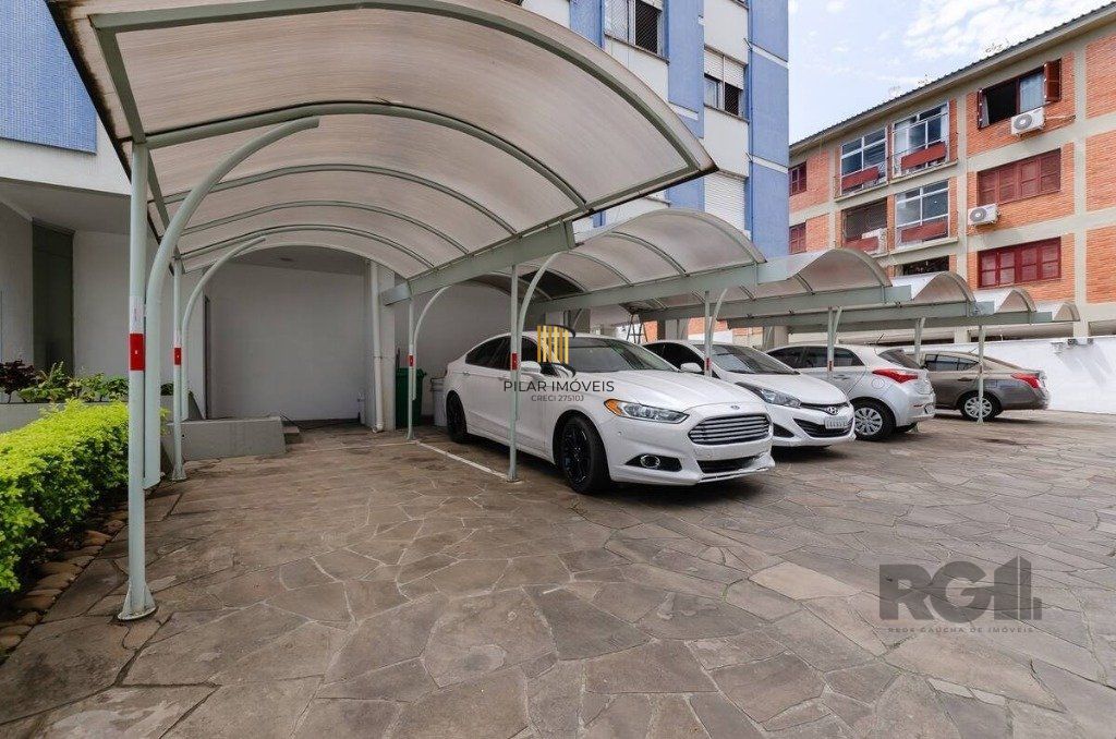 Apartamento de 2 dormitórios no bairro  Menino Deus