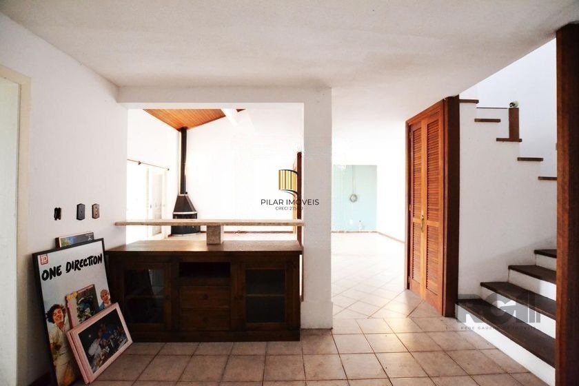 Casa de 200m² - 4 dormitórios, 4 vagas no bairro Espírito Santo