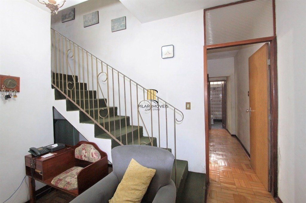 Casa para Venda - 187m², 3 dormitórios, sendo 1 suites, 2 vagas - Jardim São Pedro