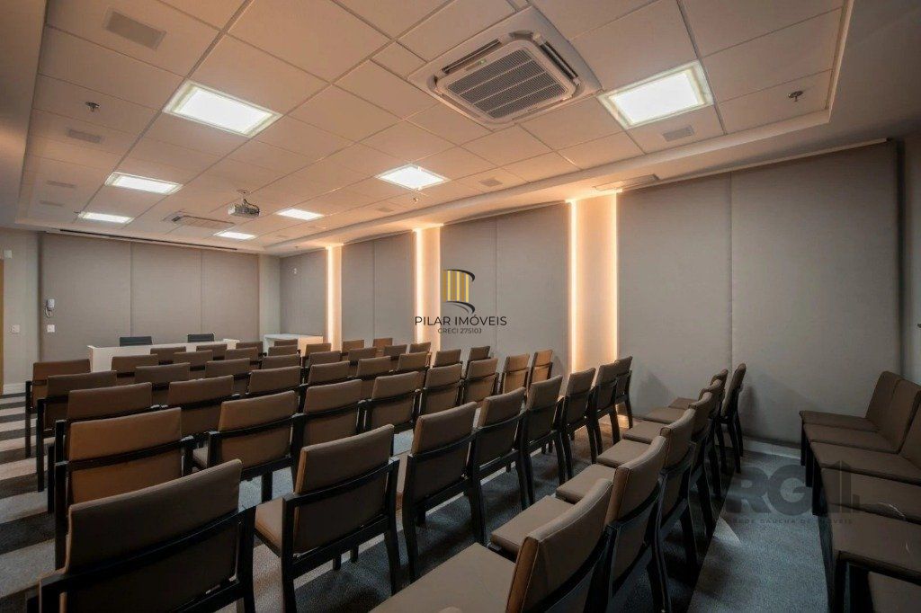 Conjunto/Sala para Venda - 35m², 0 dormitórios, 1 vaga - Petrópolis