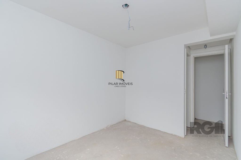 Excelente casa em condomínio de 251m² com 3 suítes e elevador!