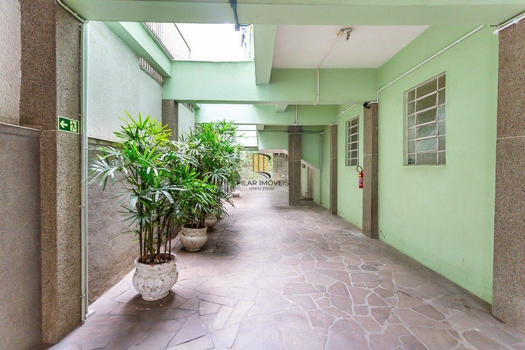 Apartamento com 2 quartos e 53m² à venda em Independência, Porto Alegre.