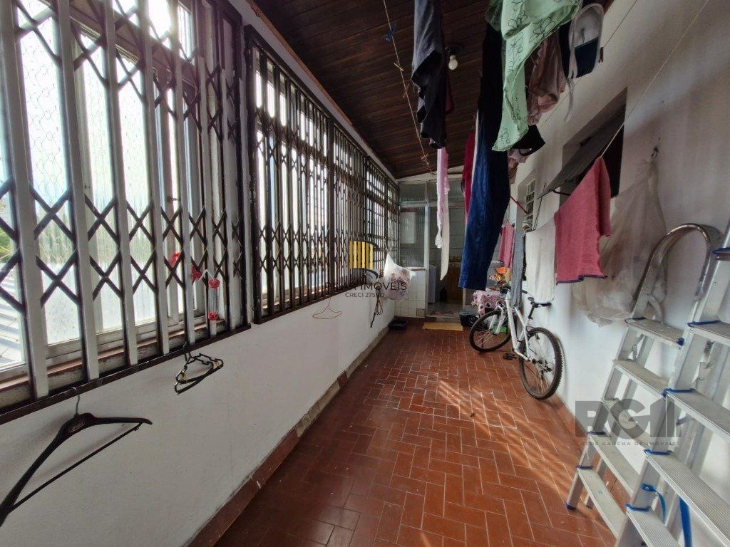 Apartamento 139m², com sacada na Av. Ipiranga próximo a PUC