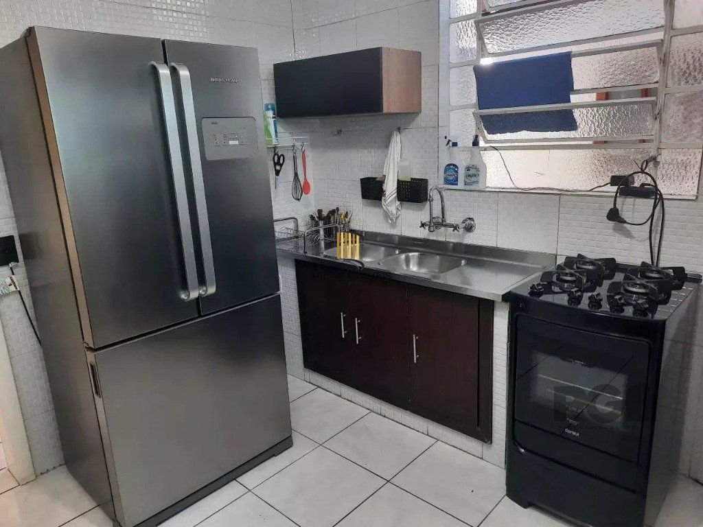 Casa de 3 dormitórios, no bairro Glória