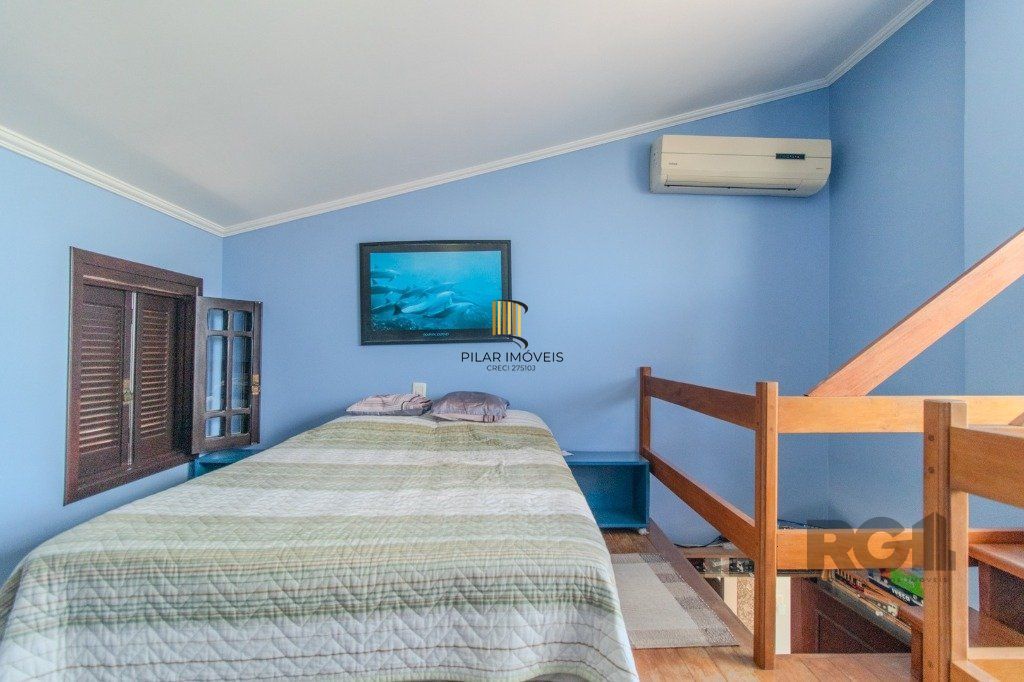 Linda casa de 04 dormitórios com vista livre no Bairro Teresópolis