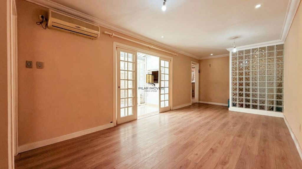 Apartamento de 2 dormitórios à venda em Petrópolis - Porto Alegre