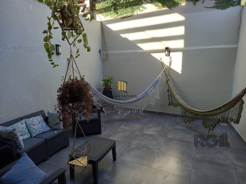 Casa 3 dormitórios no bairro Teresópolis