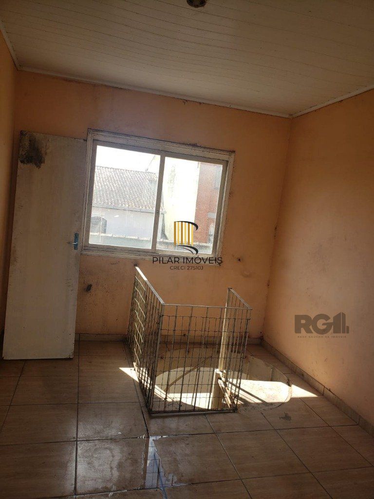 Casa 2 dormitórios no bairro Glória