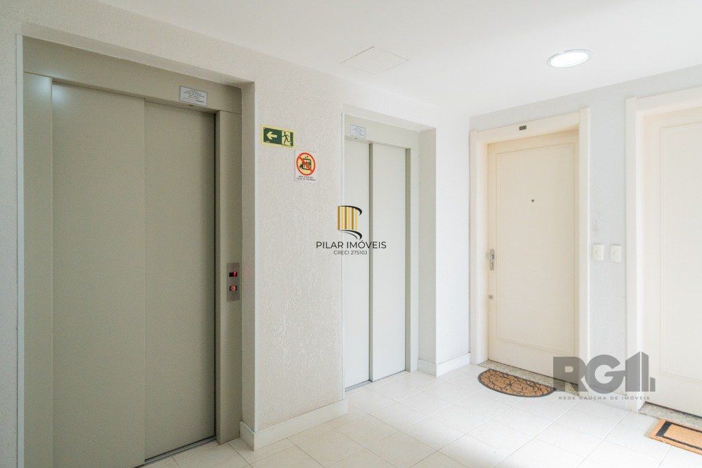 Apartamento de 2 dormitórios com 1 vaga no bairro Teresópolis