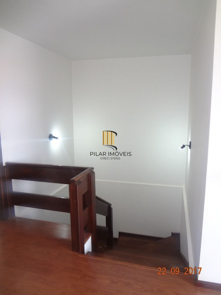 Casa para Venda - 365m², 4 dormitórios, sendo 2 suites, 6 vagas - Nonoai