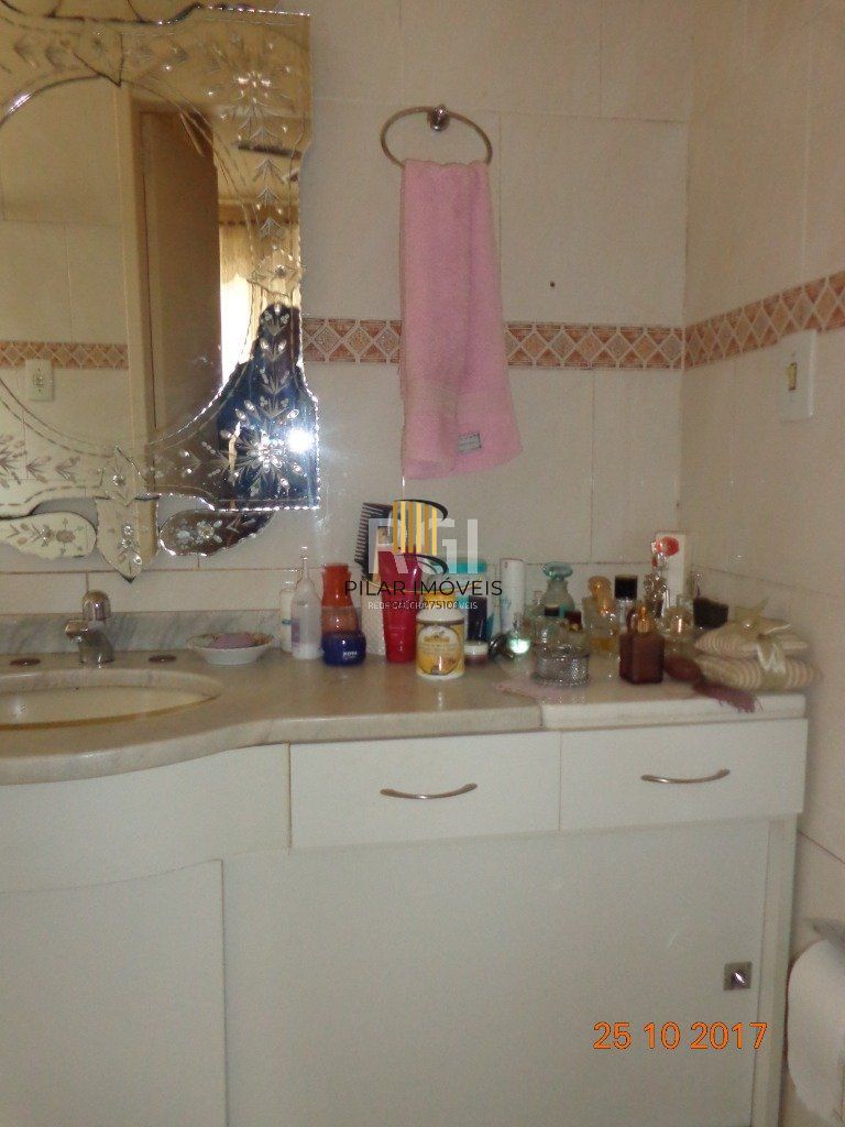 Casa para Venda - 380m², 2 dormitórios, sendo 1 suites, 1 vaga - Nonoai