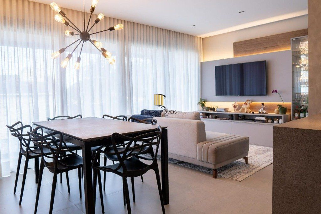 Apartamento para Venda - 81.57m², 2 dormitórios, sendo 1 suites, 2 vagas - Centro