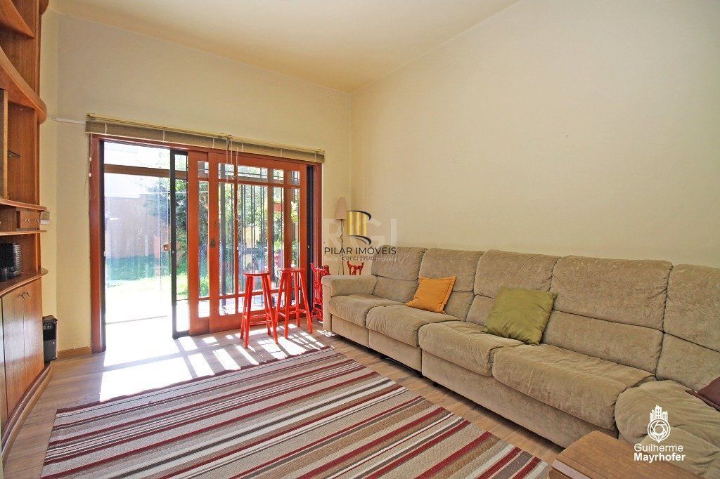 Casa para Venda - 275.72m², 4 dormitórios, sendo 3 suites, 4 vagas - Glória