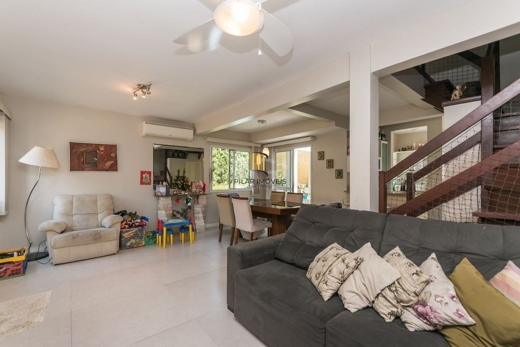 Casa Condominio para Venda - 178,00 m², 3 dormitórios, sendo 2 suites, 2 vagas - Alto Petrópolis