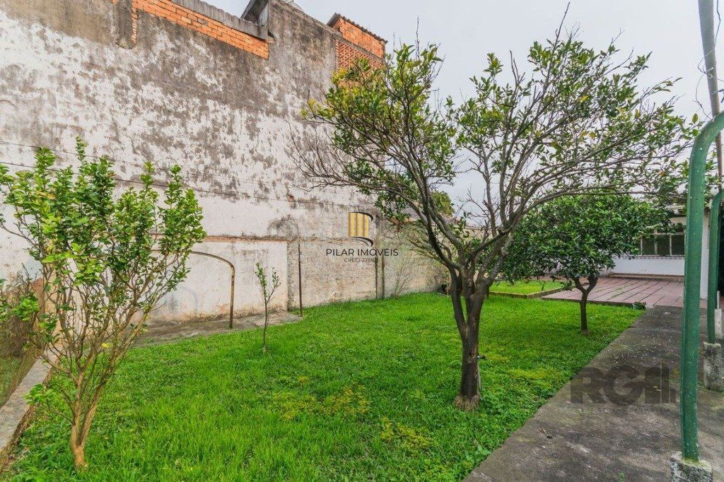 Casa com 2 dormitórios no bairro Vila João Pessoa