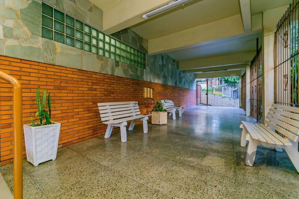 Apartamento térreo 67m² - 2 dormitórios e 1 vaga no bairro Higienópolis