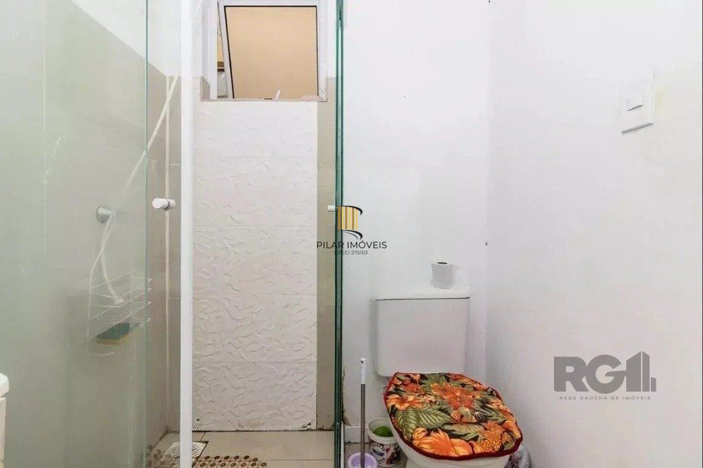 Apartamento de 2 dormitórios de 42m², no bairro Glória