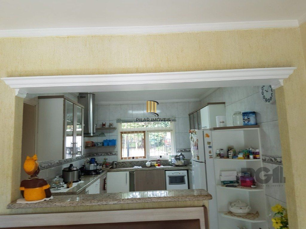 Casa 4 dormitórios no bairro Centenário