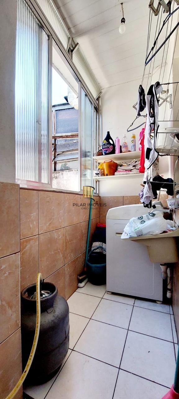 Apartamento de 2 dormitórios à venda no Menino Deus
