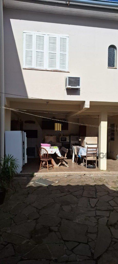 Casa 4 dormitórios no bairro Rubem Berta