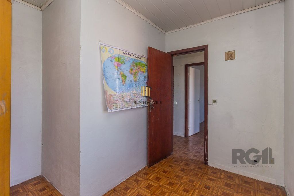 Casa de 5 dormitórios no bairro Sarandi