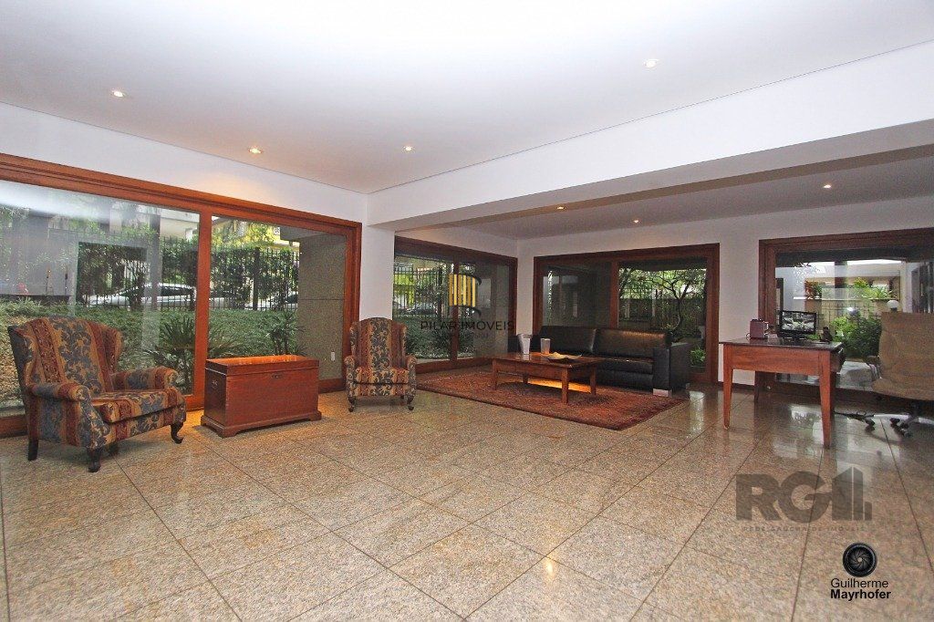 Excelente apartamento de 315m² com 3 dormitórios e 2 vagas.