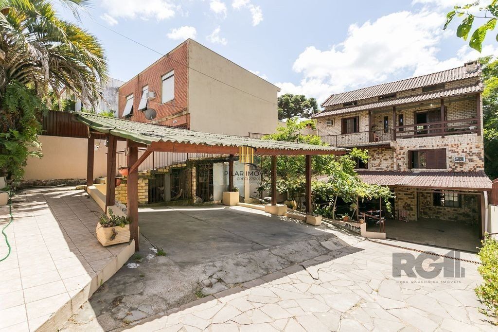 Casa 5 dormitórios no bairro Cristal